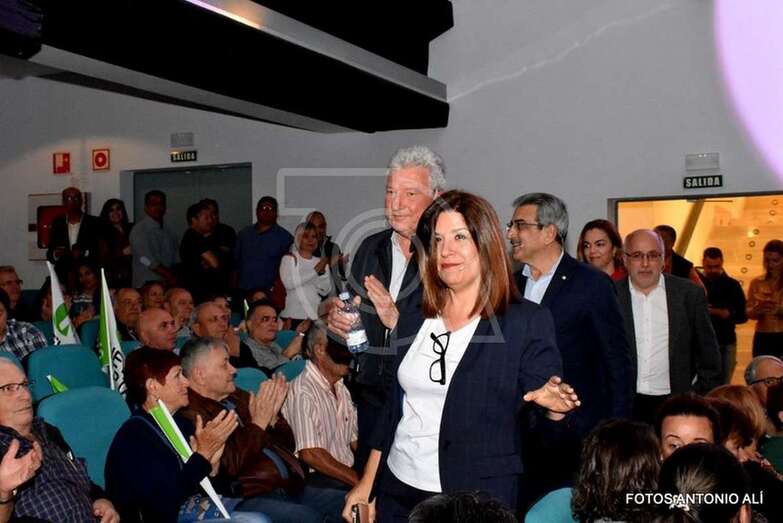Acto de esta noche de Nueva Canarias en el Teatro Municipal (Foto Antonio Alí)